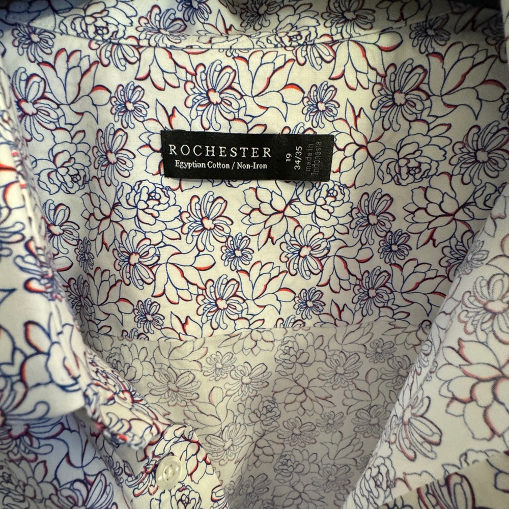 Beautiful DXL Rochester Dress Shirt - worn twice in excellent condition-